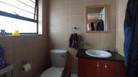 Main Bathroom - 4 square meters of property in Willow Park Manor