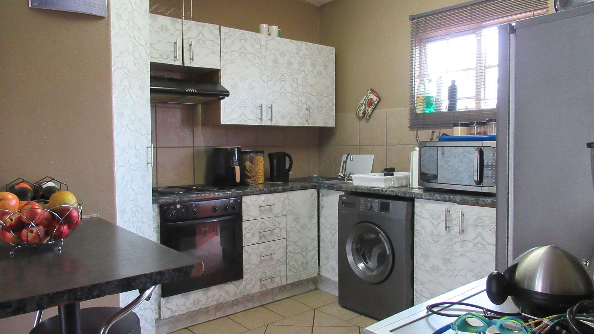 Kitchen - 11 square meters of property in Selcourt