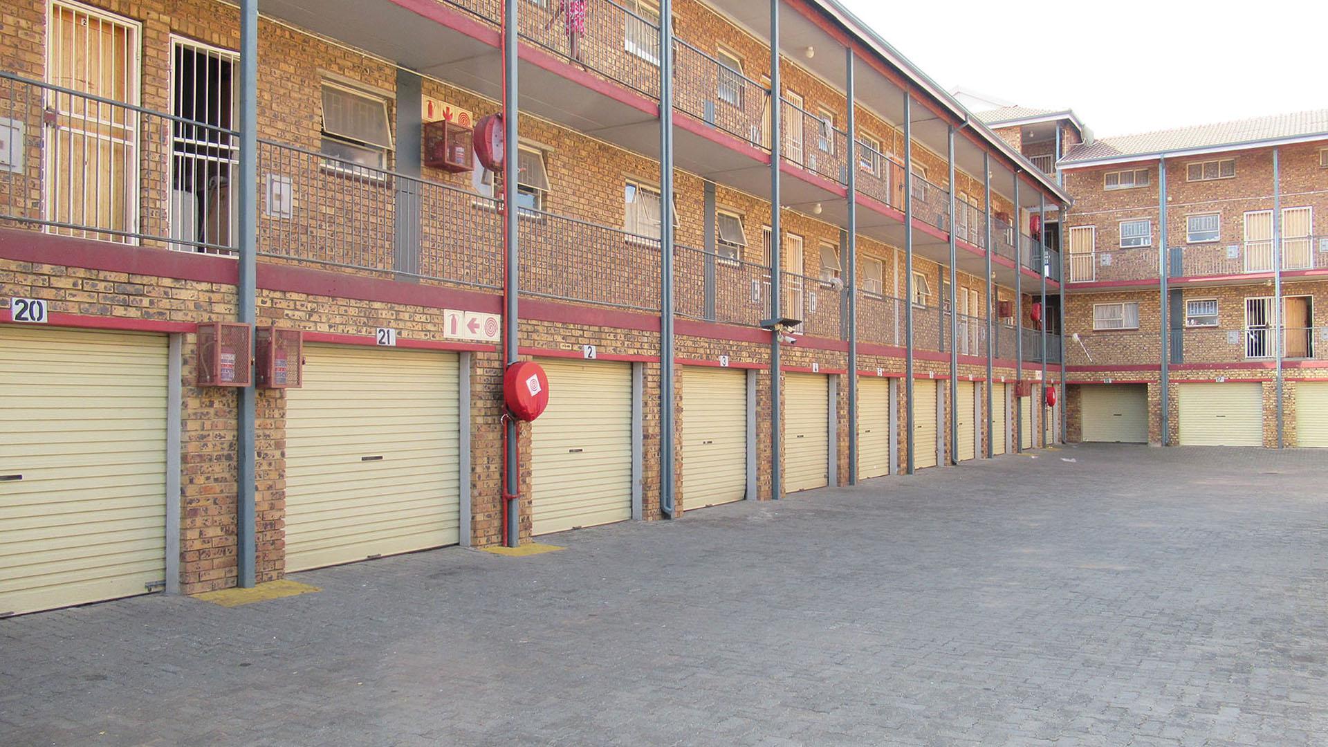 Front View of property in Kempton Park