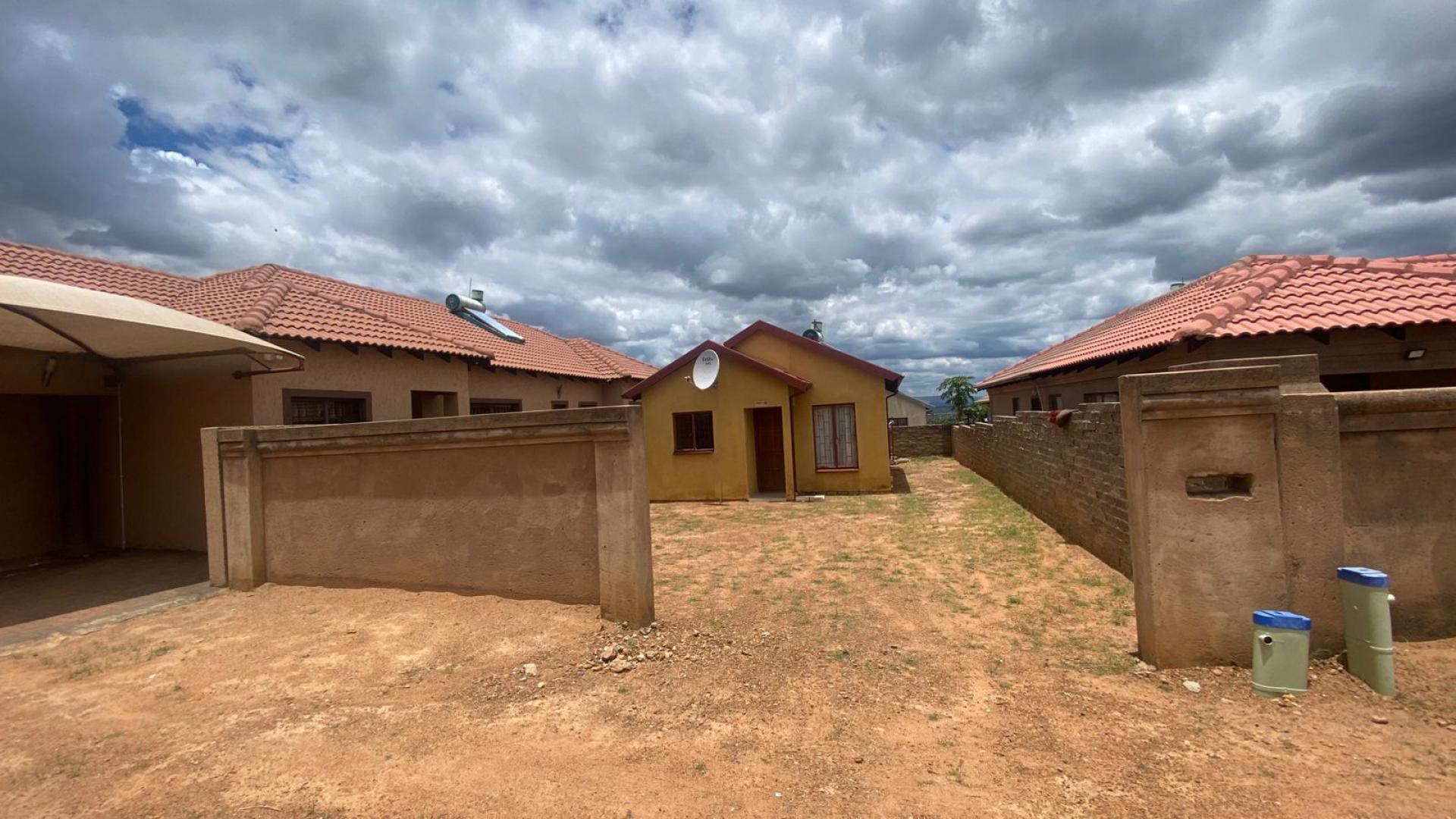 Front View of property in Soshanguve