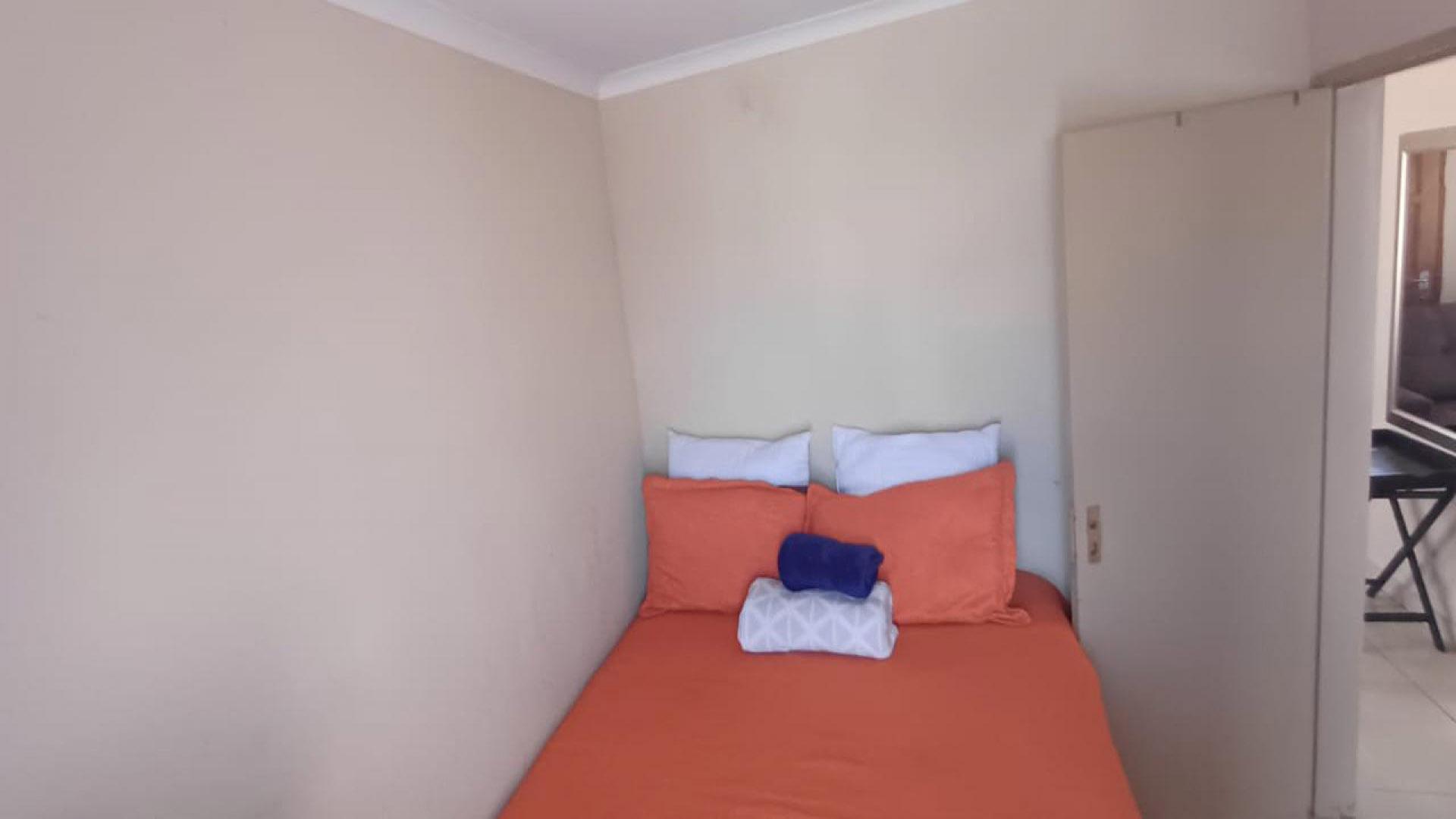 Bed Room 1 of property in Soshanguve