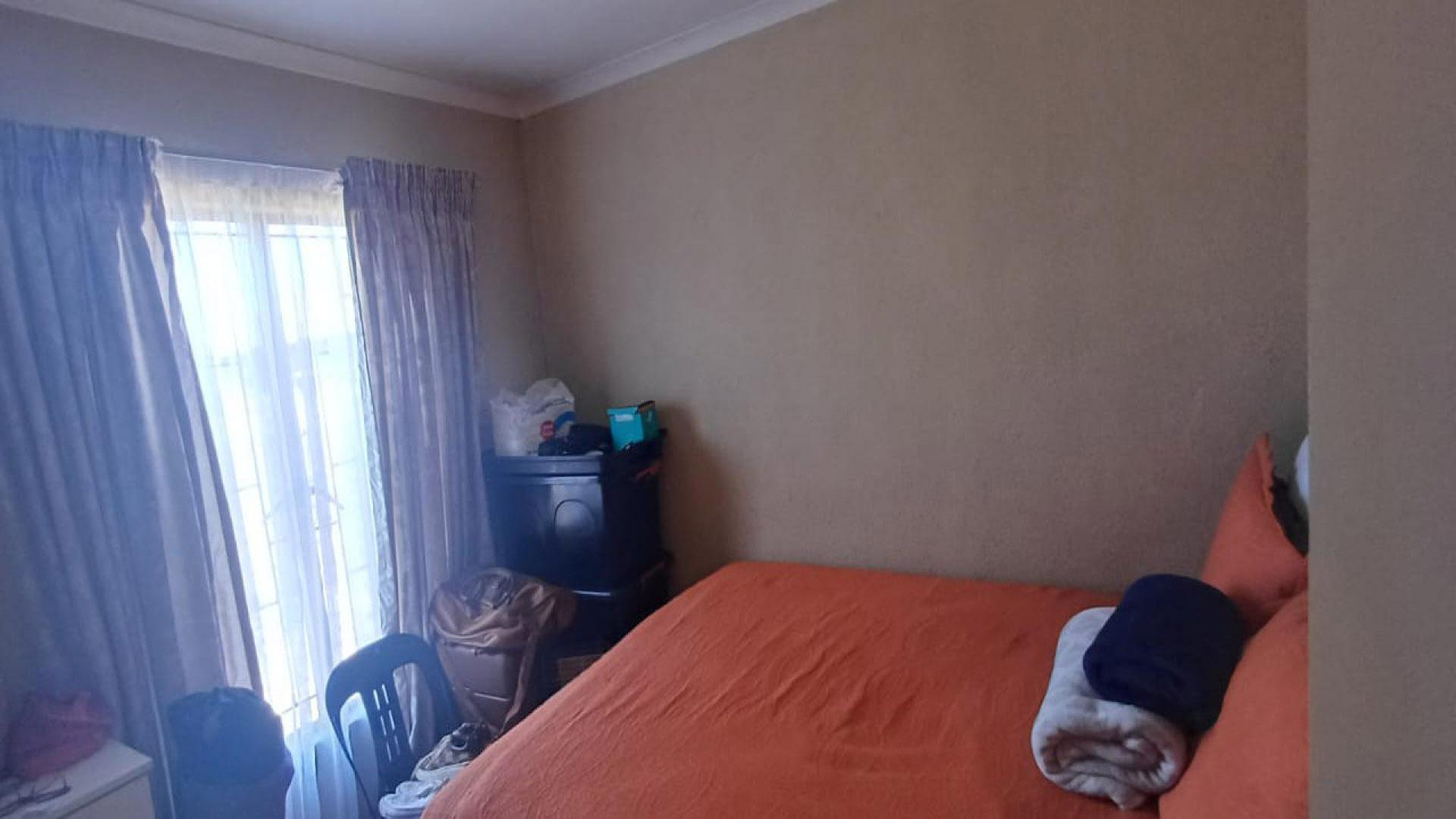 Bed Room 1 of property in Soshanguve