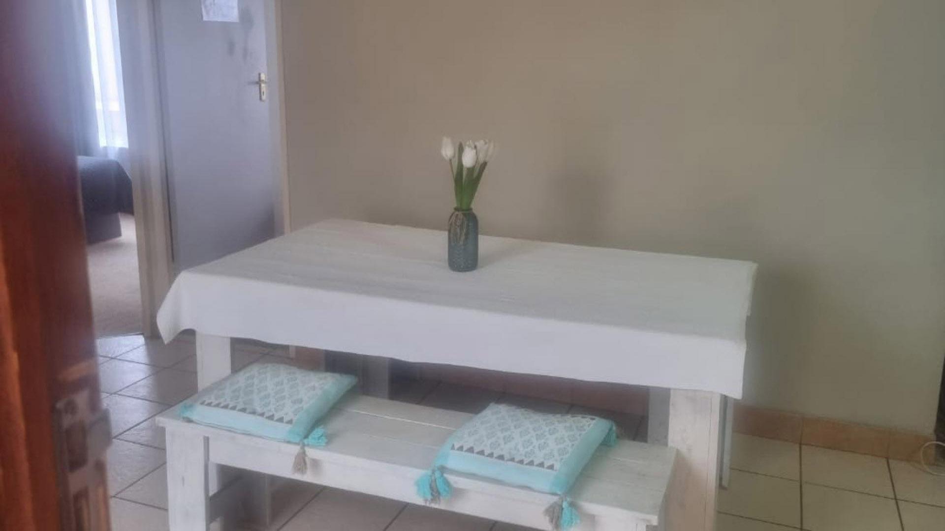 Dining Room of property in Wonderboom South