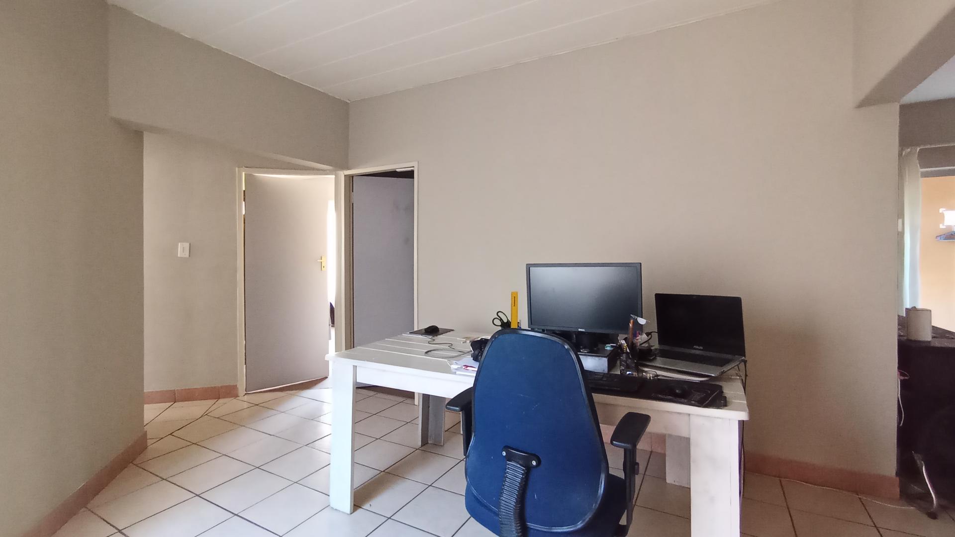 Dining Room - 13 square meters of property in Wonderboom South