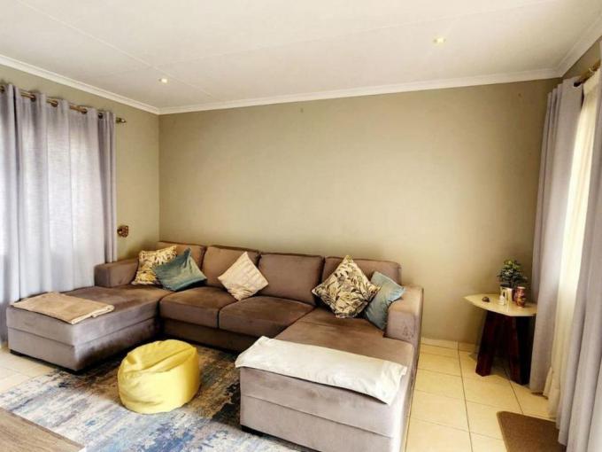 3 Bedroom Sectional Title for Sale For Sale in Mount Edgecombe  - MR703368