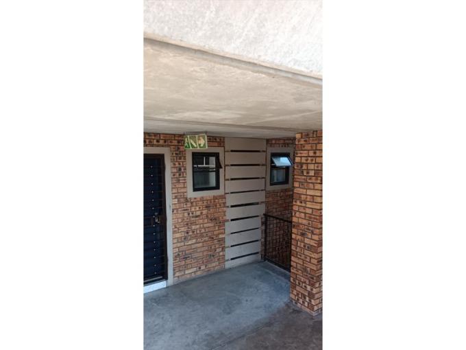 2 Bedroom Apartment for Sale For Sale in South Hills - MR703394