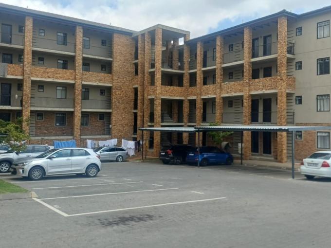 2 Bedroom Apartment for Sale For Sale in South Hills - MR703394