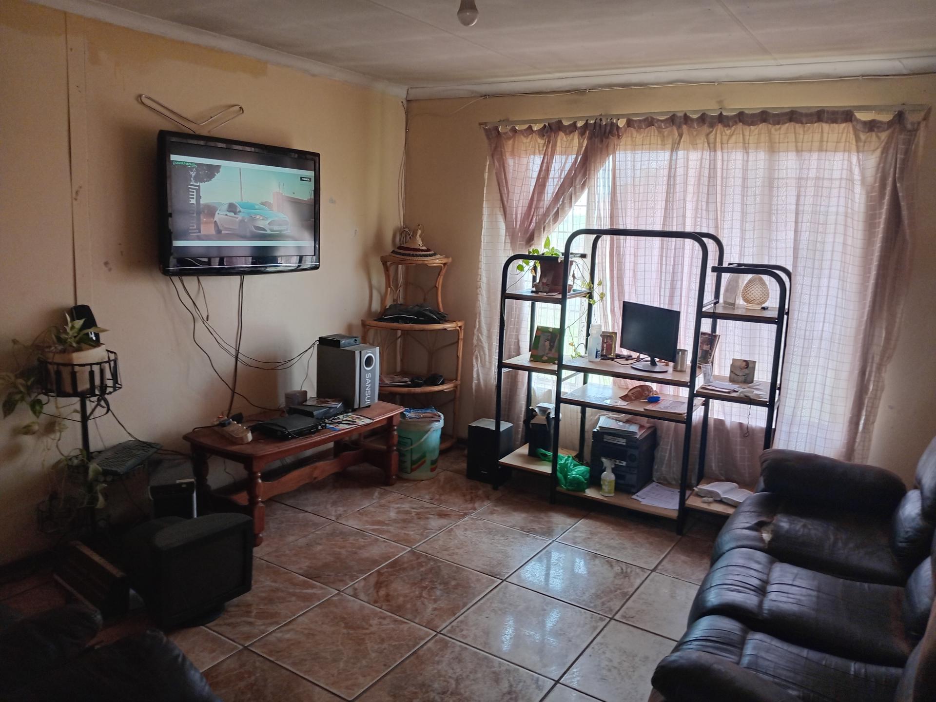  of property in Bloemanda