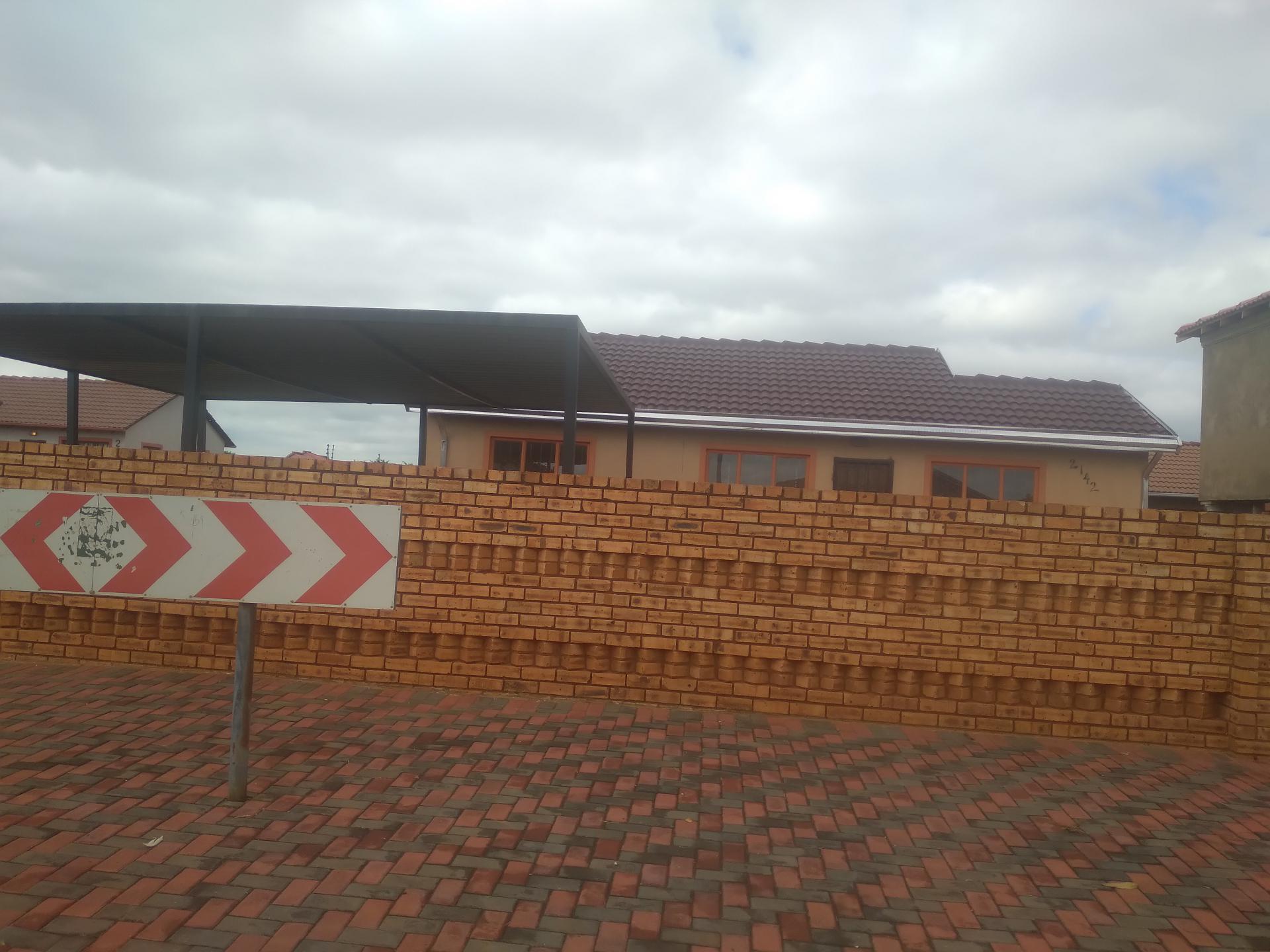  of property in Mapleton