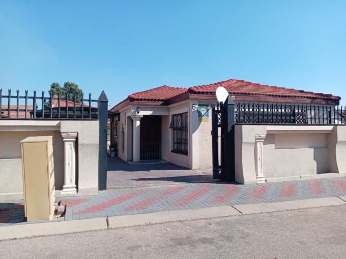 3 Bedroom House for Sale For Sale in Hammanskraal - MR703452