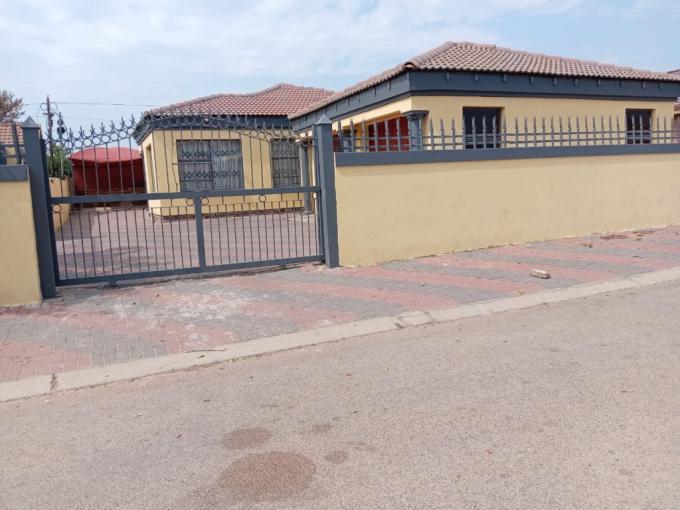 3 Bedroom House for Sale For Sale in Hammanskraal - MR703458