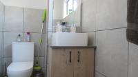 Bathroom 1 - 4 square meters of property in Orlando