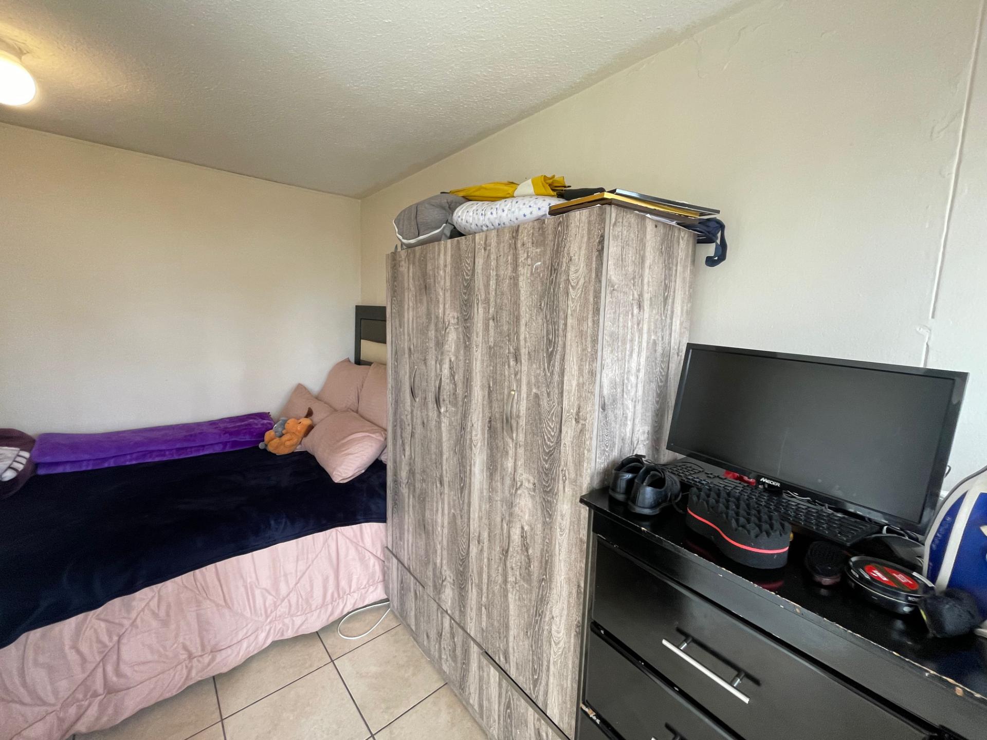  of property in Sunnyside