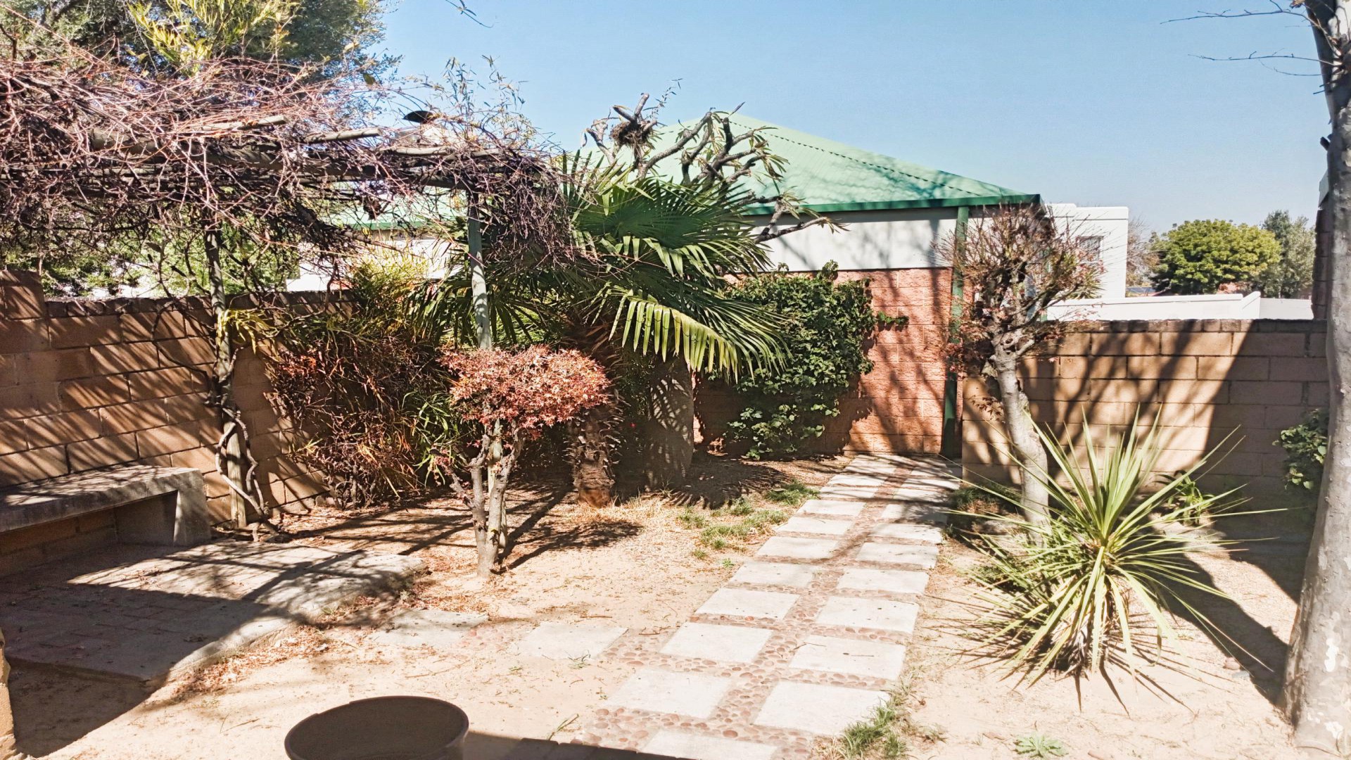 Backyard of property in Vorna Valley