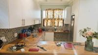 Kitchen of property in Vorna Valley