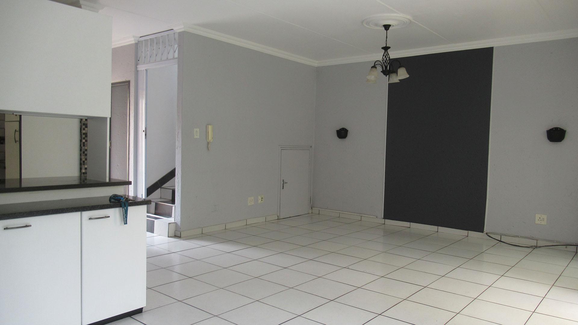 Dining Room - 15 square meters of property in Kew