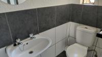 Bathroom 1 - 4 square meters of property in Kew