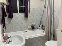  of property in Die Hoewes