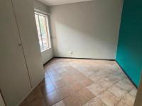  of property in Die Hoewes