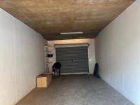  of property in Die Hoewes