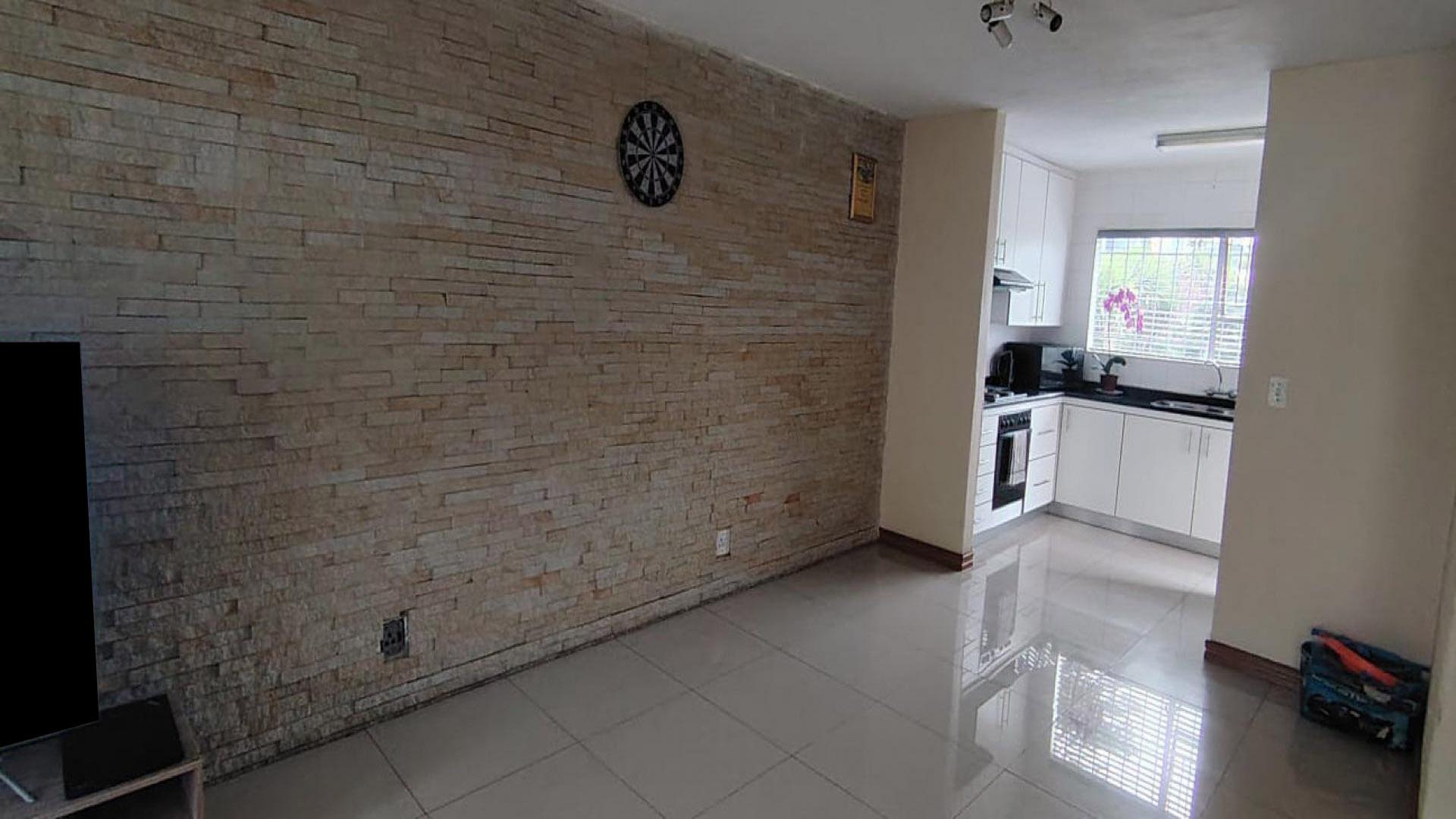 Lounges of property in Weltevreden Park