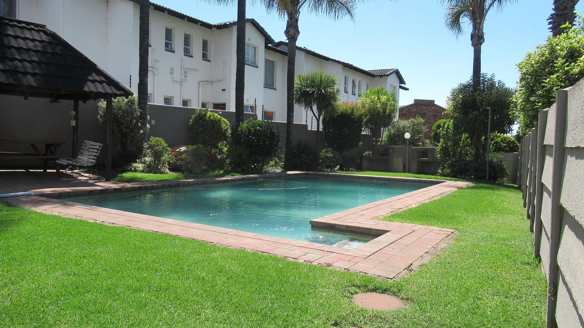 Backyard of property in Weltevreden Park