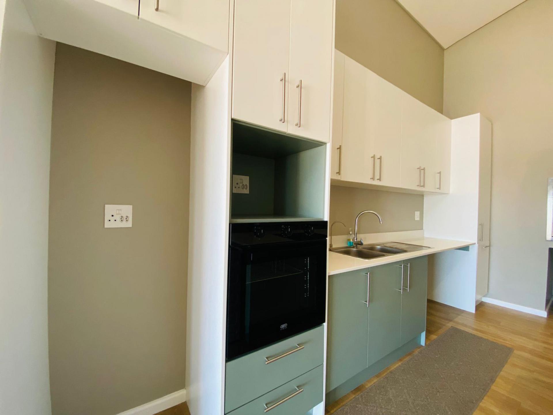  of property in Olifantskop