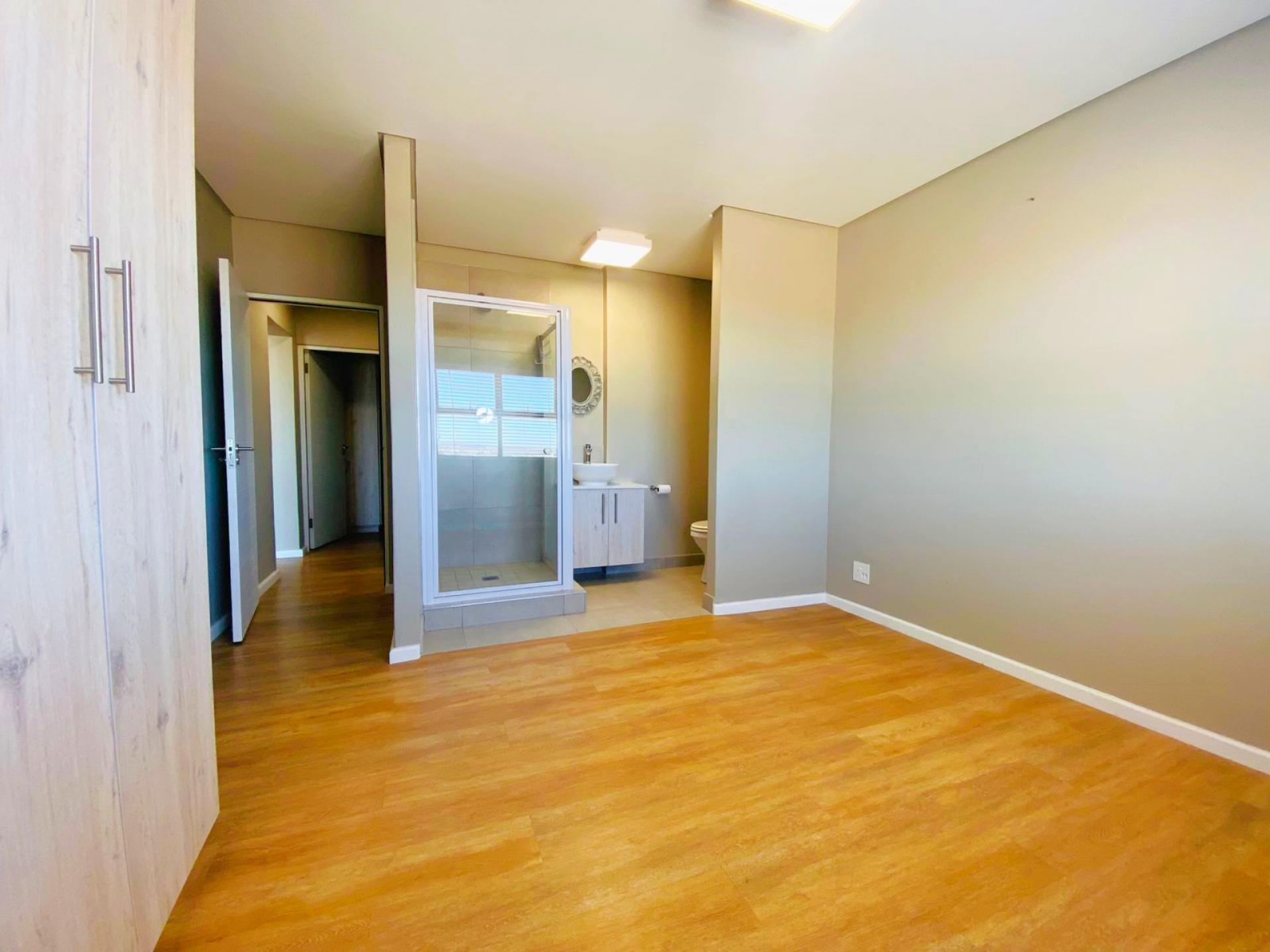  of property in Olifantskop