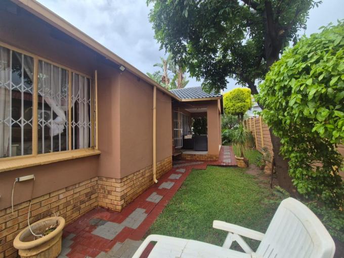 3 Bedroom House for Sale For Sale in Tlhabane West - MR703627