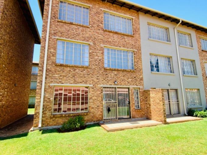 2 Bedroom Apartment for Sale For Sale in Boksburg - MR703632