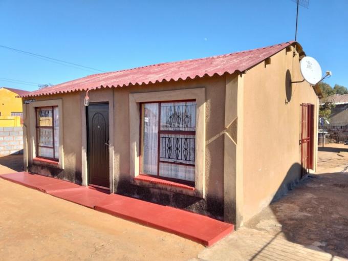 2 Bedroom House for Sale For Sale in Ratanda-JHB - MR703634