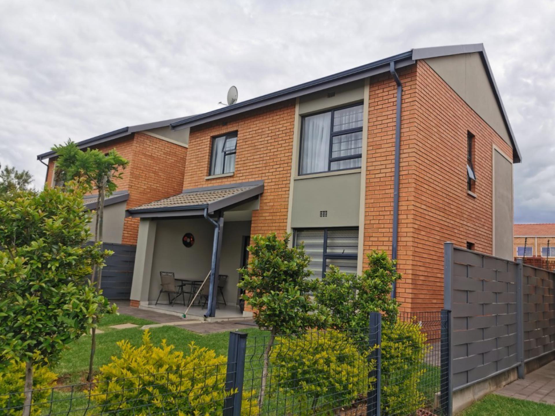  of property in Derdepoortpark