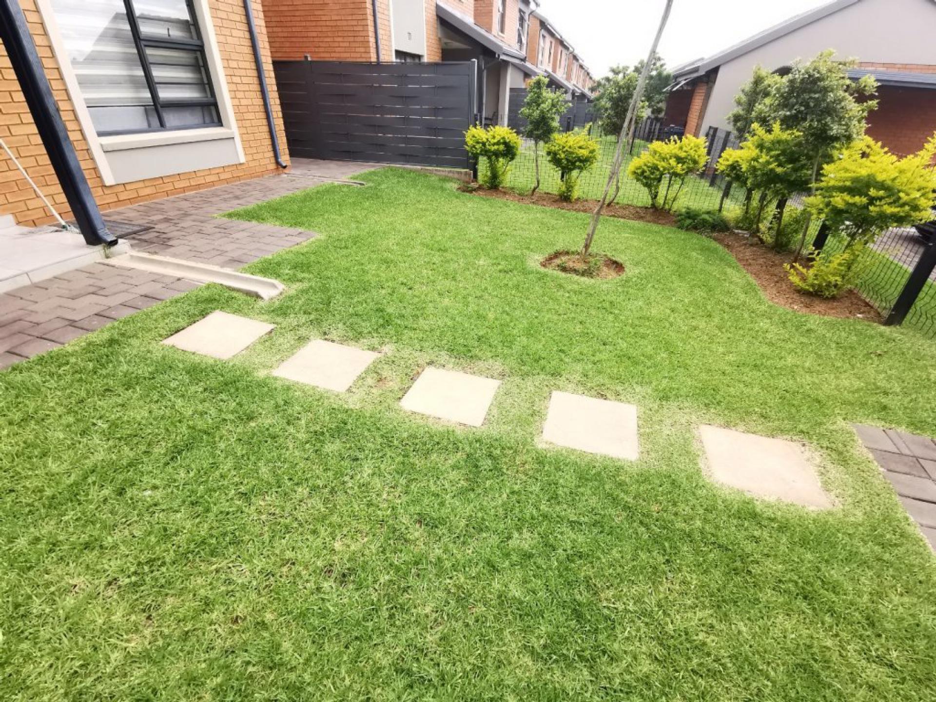  of property in Derdepoortpark