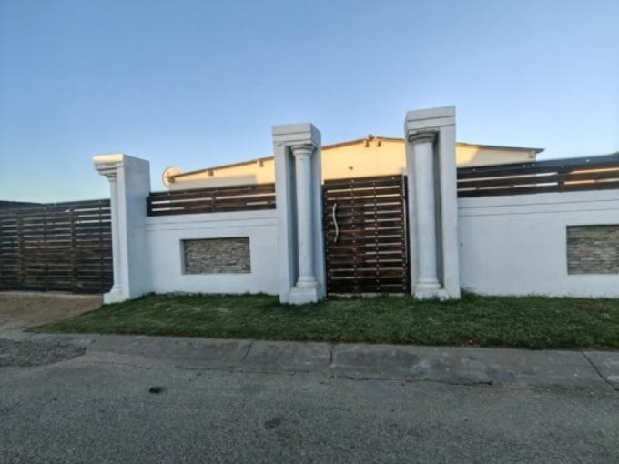 3 Bedroom House for Sale For Sale in Kwa Nobuhle  - MR703642