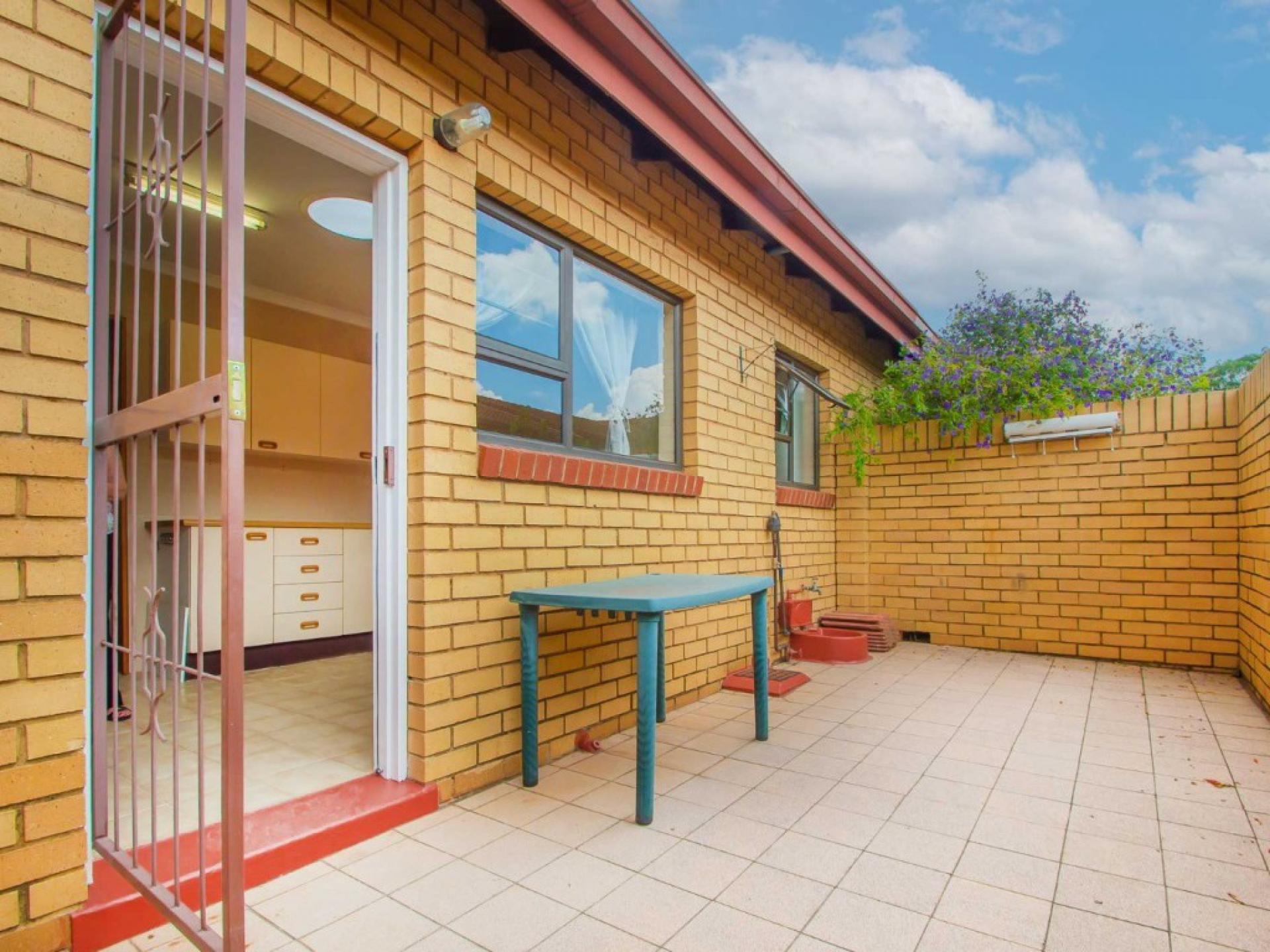  of property in Wilropark