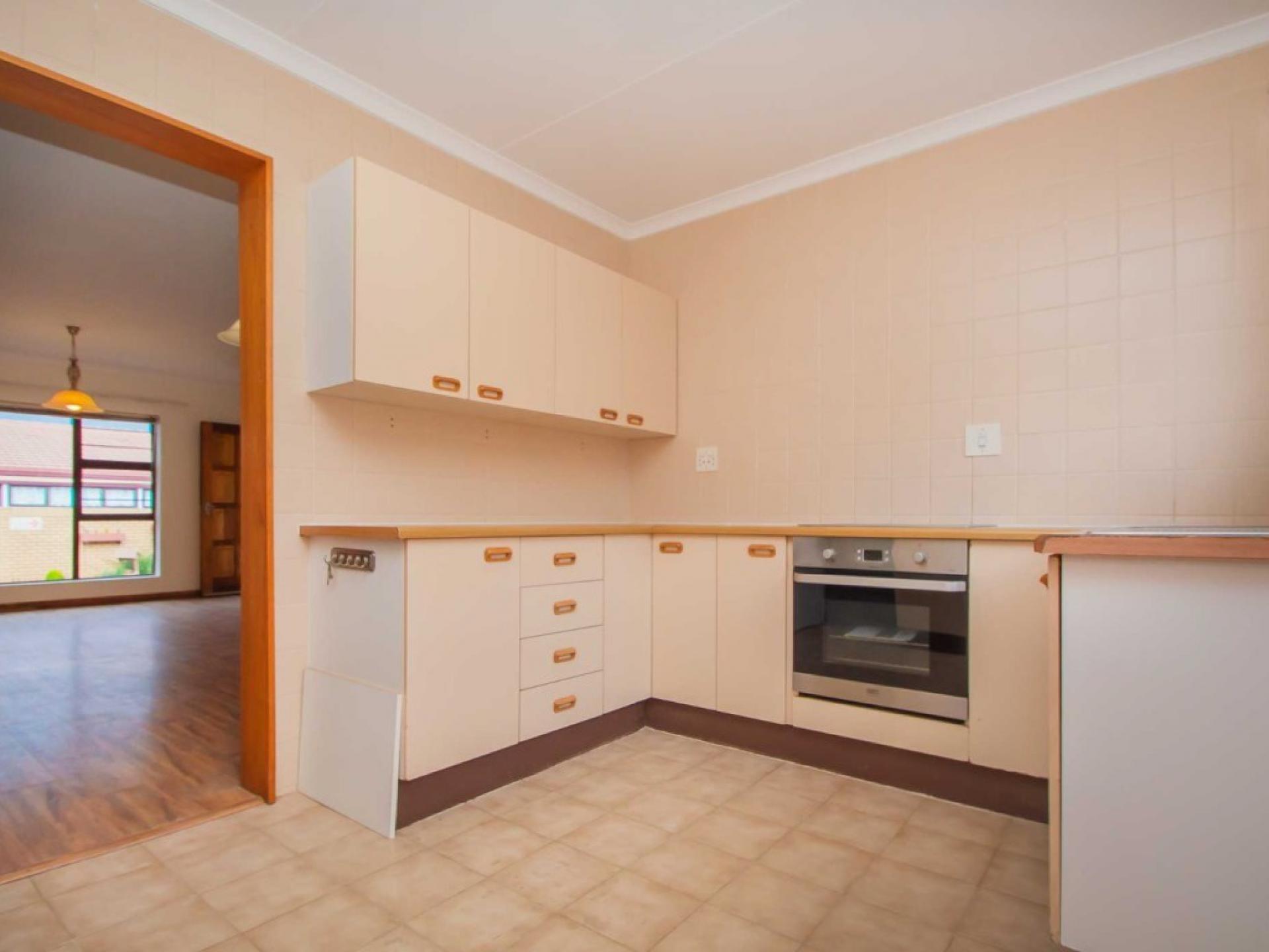  of property in Wilropark