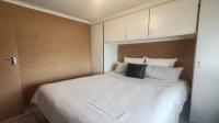 Bed Room 1 - 10 square meters of property in Glen Marais