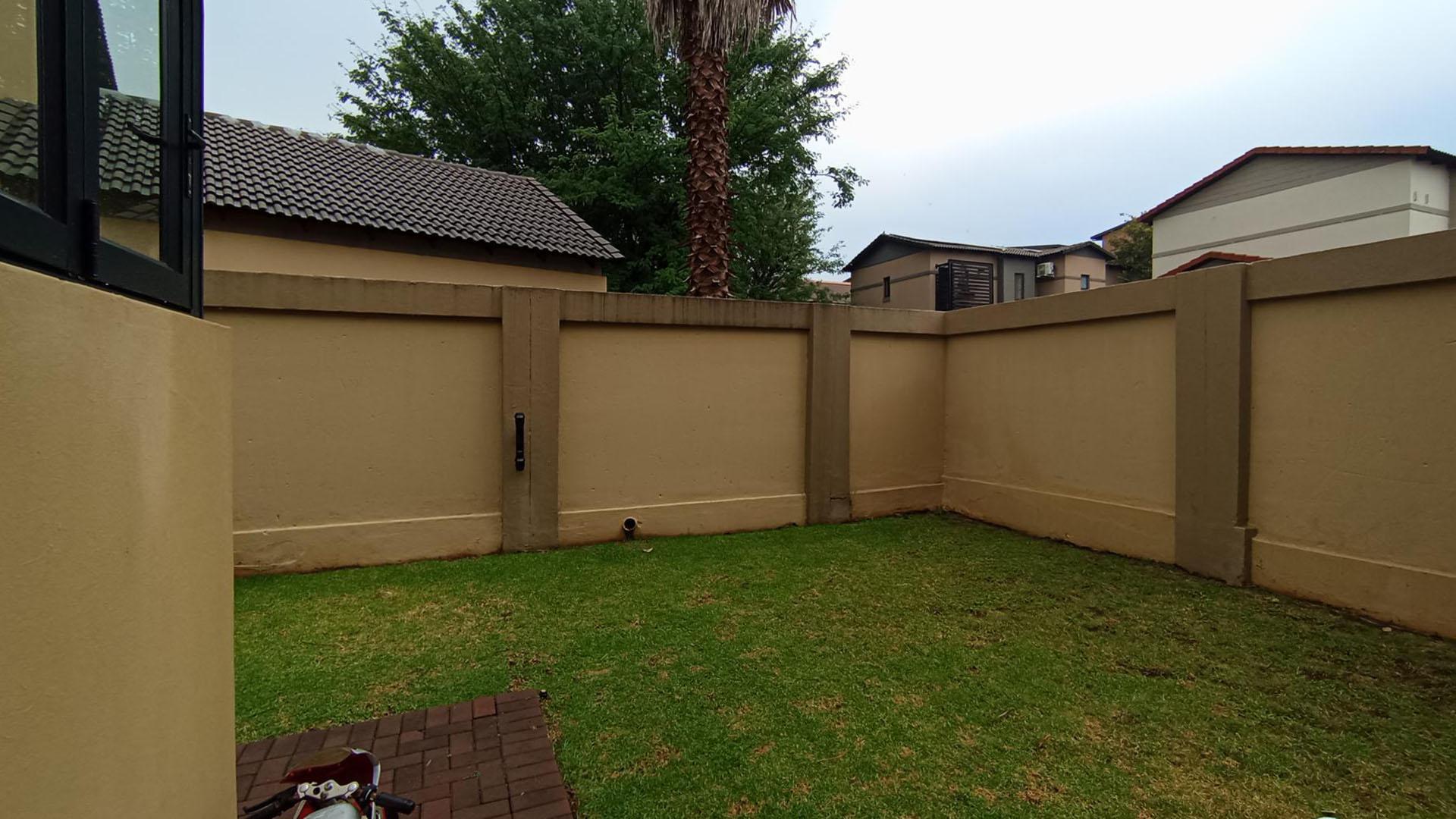 Backyard of property in Celtisdal