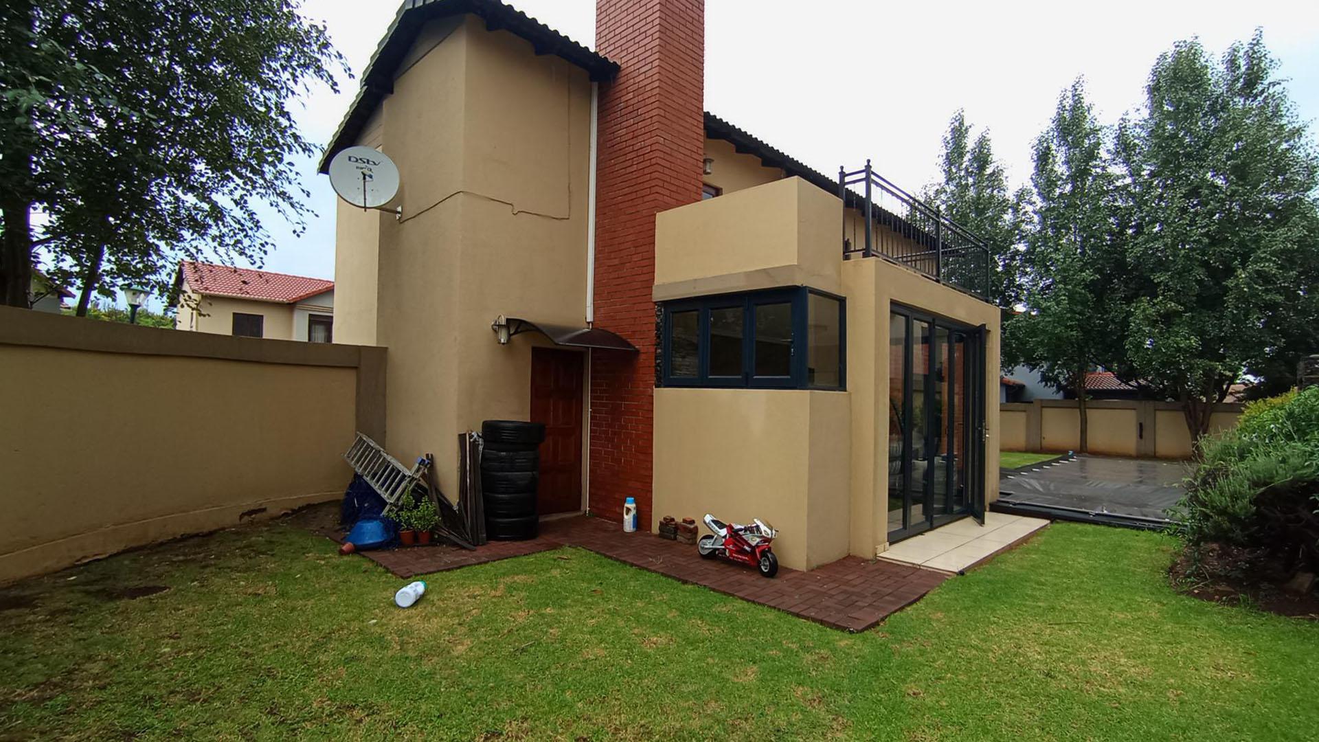 Backyard of property in Celtisdal