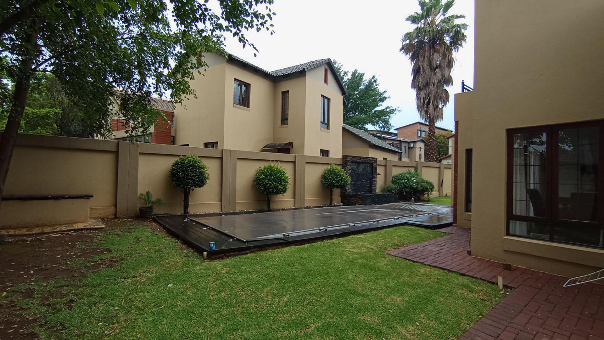 Backyard of property in Celtisdal