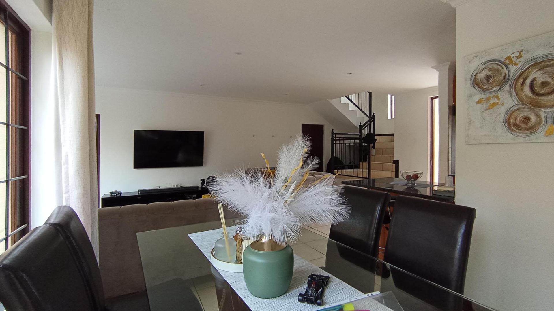 Dining Room - 9 square meters of property in Celtisdal