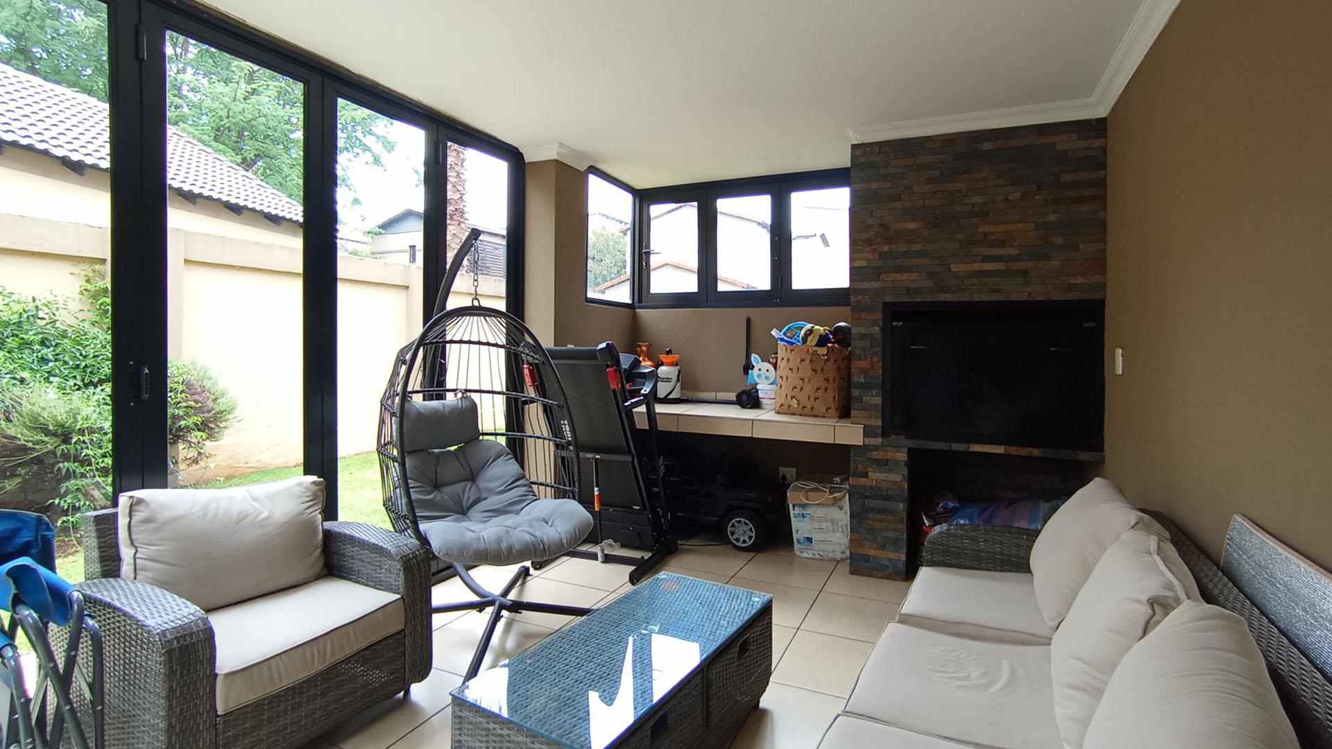 Patio - 18 square meters of property in Celtisdal