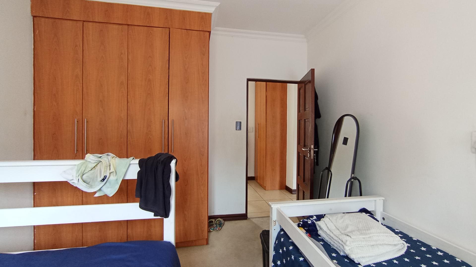 Bed Room 1 - 13 square meters of property in Celtisdal