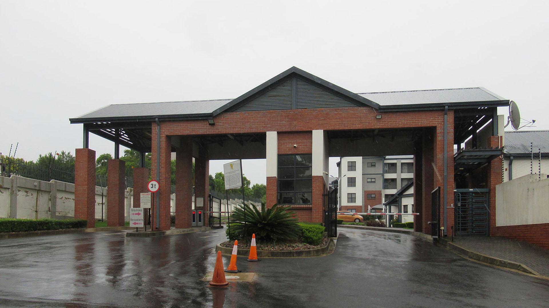 Front View of property in Noordhang