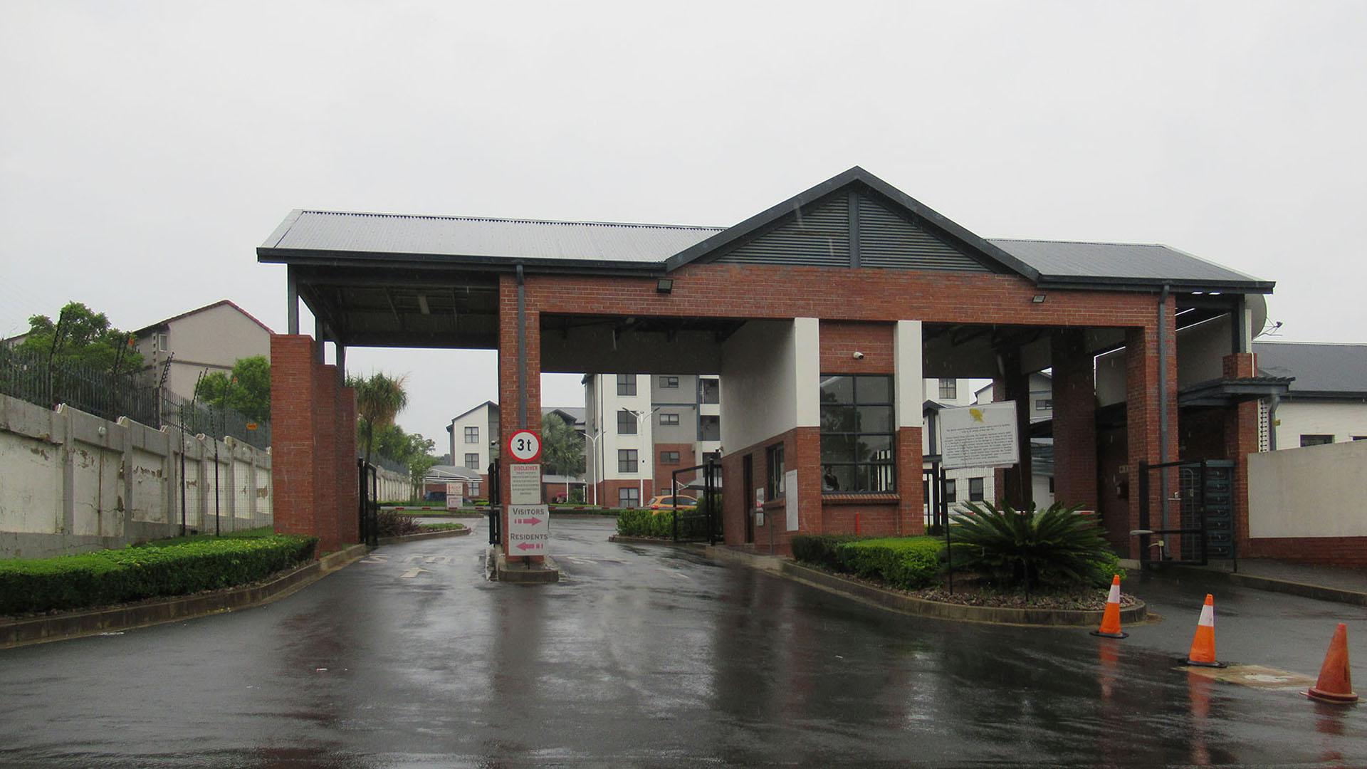 Front View of property in Noordhang