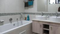 Main Bathroom - 8 square meters of property in Noordhang