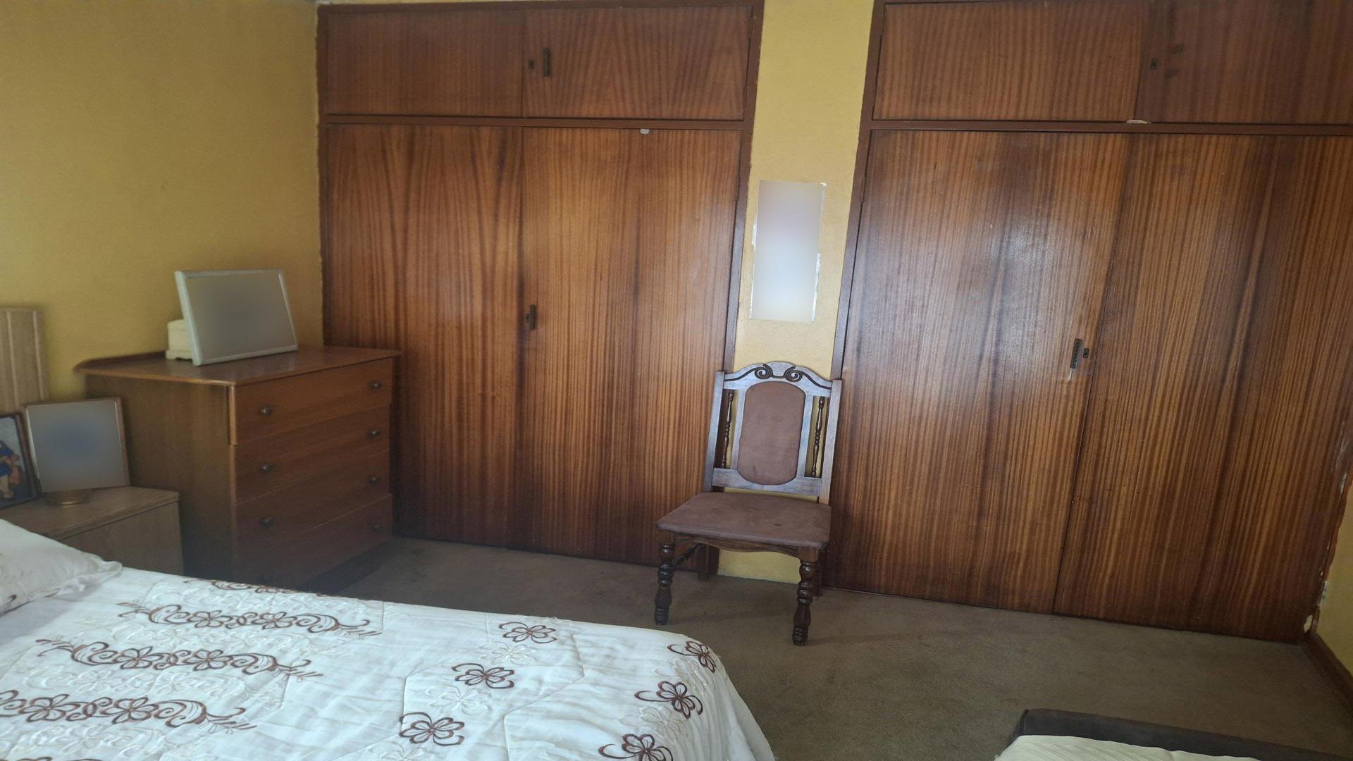 Bed Room 1 of property in Tembisa