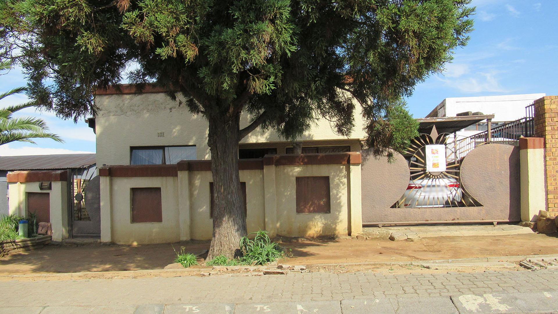 Front View of property in Tembisa