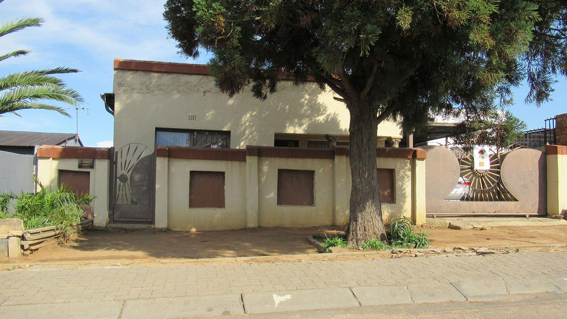 Front View of property in Tembisa