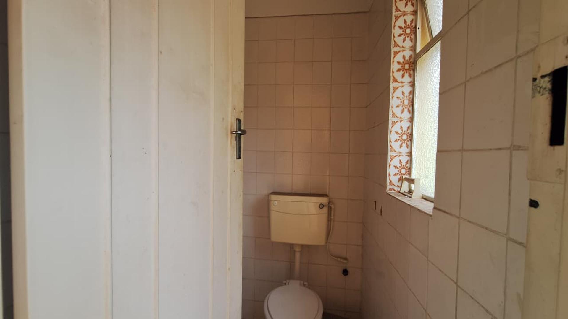 Bathroom 3+ - 3 square meters of property in Rynfield
